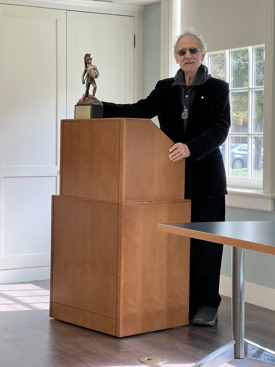 PSI_USC's tweet photo. Congratulations Frank Serpico (@SerpicoDet), Social Justice Activist and former New York Police Department detective on receiving the 2022 SCI Humanitarian Award! Thank you for your leadership &amp; service! @USC @USCPrice @esouthersHVE #FightOn https://t.co/TVqG8CKdcI https://t.co/ysOknd12NH