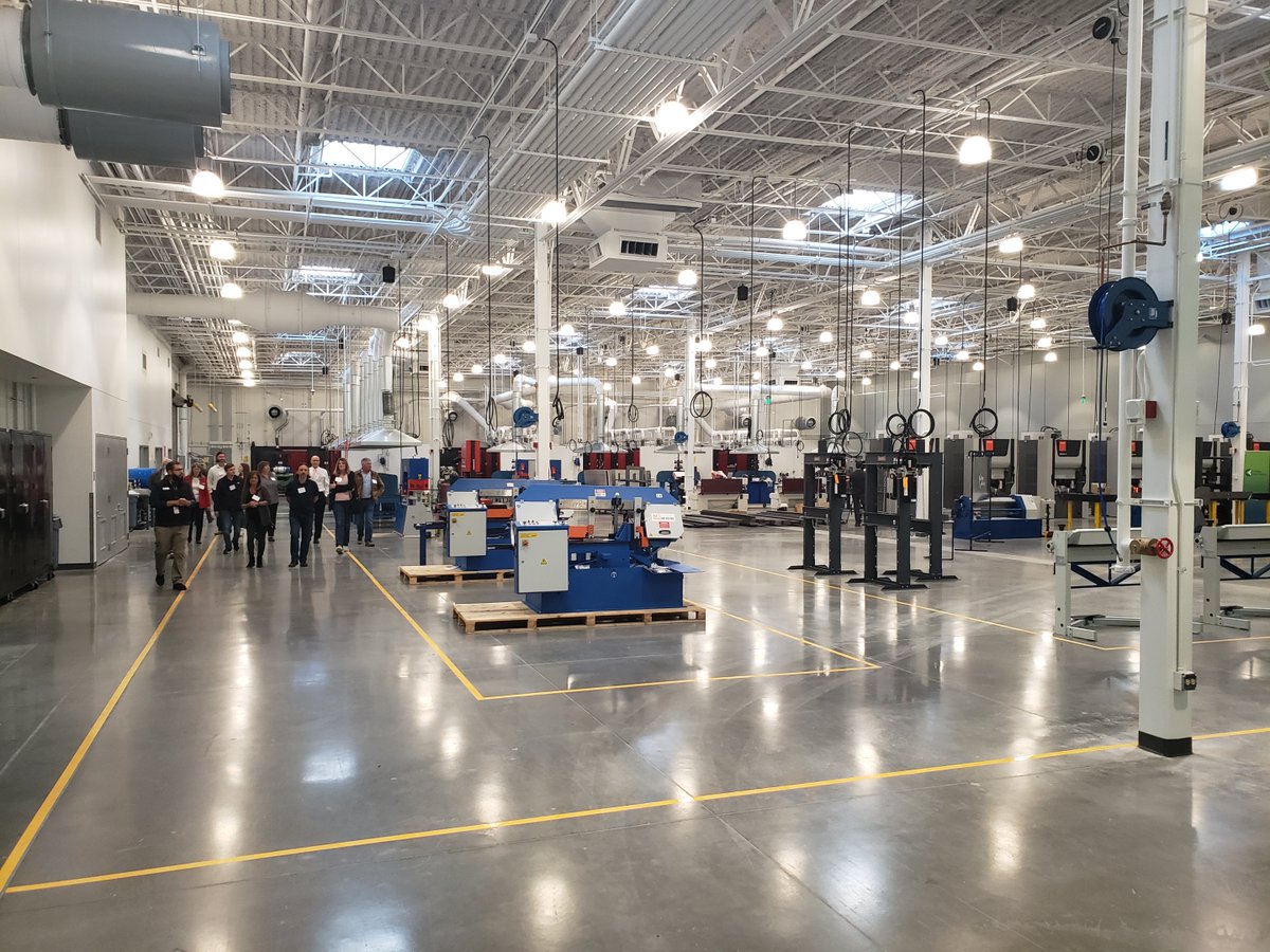 Legat_Architect's tweet image. Sparks flew at the ribbon-cutting ceremony for @CLCIllinois&apos; new, Legat-designed Advanced Technology Center in Gurnee, IL. Learn more about the ATC and its Oct. 22 grand opening event: youtube.com/watch?v=VTTWgs… Thanks to our partners at @Power_Construct, @RTM_ENG, and @larsonengr.