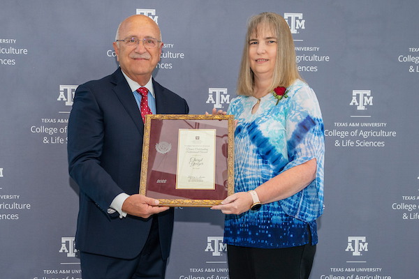 tamubaen's tweet photo. 3 BAEN faculty and staff were recognized at the COALS Dean's Outstanding Achievement Awards.  Pictured with Dean Jeff Savell are Cheryl Yeager, senior business administrator (Staff ),  Binayak Mohanty, Professor, (Research ) and Rabi Mohtar, Professor (International Impact). https://t.co/YttQDdPNYV