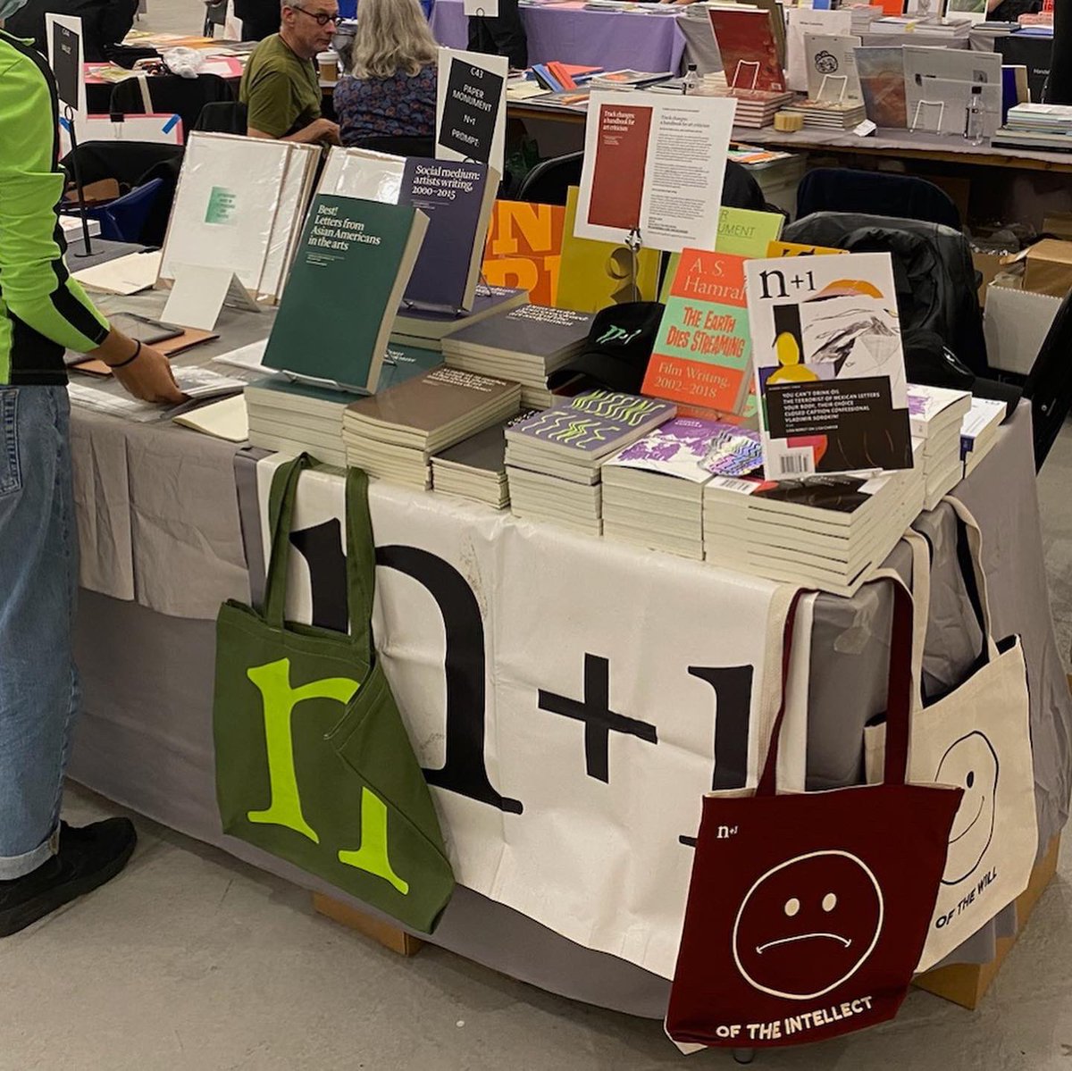 Paper Monument tweet media