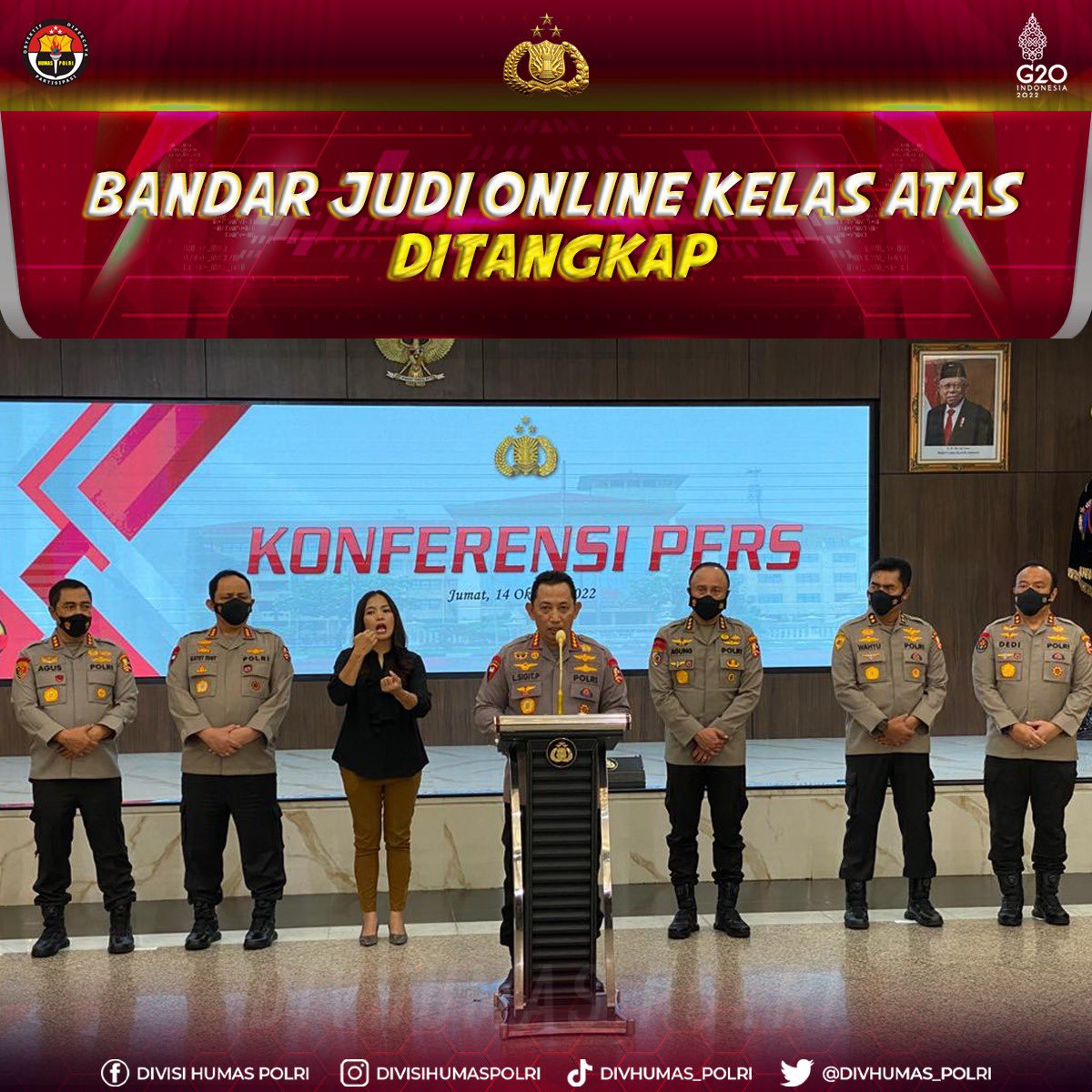 DivHumas_Polri's tweet photo. Bandar Judi Online Kelas Atas Ditangkap

Kapolri Jenderal Polisi Drs. Listyo Sigit Prabowo, https://t.co/4DihjLHgDu, mengatakan DPO bandar judi online kelas atas Apin BK telah ditangkap, dan malam ini sudah sampai di Indonesia. https://t.co/5EuylLTgP0