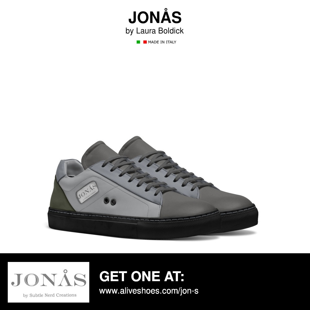 keepinIT_random's tweet photo. Check out these super cool shoes. Less than 36 hours left to pre-order a pair for yourself!
https://t.co/Ej9TWqP7eg https://t.co/MdqnEephwI