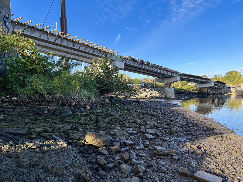 Check out the progress on the Christian to Crescent Connector! This photo is of the southern approach span that will lead to the cable supported portion of the bridge. More project details here: schuylkillbanks.org/projects/chris….