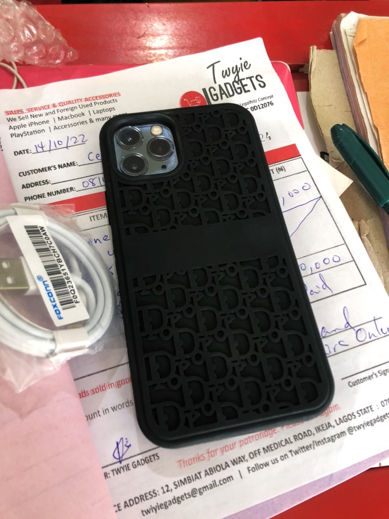 twyie_'s tweet photo. 🛍️🧾. 𝐻𝐴𝑃𝑃𝑌 𝐶𝑈𝑆𝑇𝑂𝑀𝐸𝑅
#CECY got her triple cam 📷 iPhone
👏🏾👏🏾👏🏾👏🏾👏🏾👏🏾👏🏾👏🏾👏🏾👏🏾👏🏾
Shakara don upgrade 😃👍
Thanks for trusting the brand.
#SHOPTWYIEGADGETS all time! https://t.co/AshMfM91S6