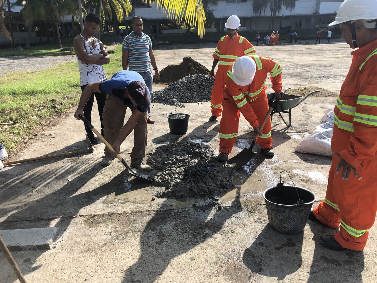 ipjgregorio's tweet photo. Continúa el trabajo en el polígono de la familia de la #construcción 🦺 https://t.co/6VmfjqtuYR