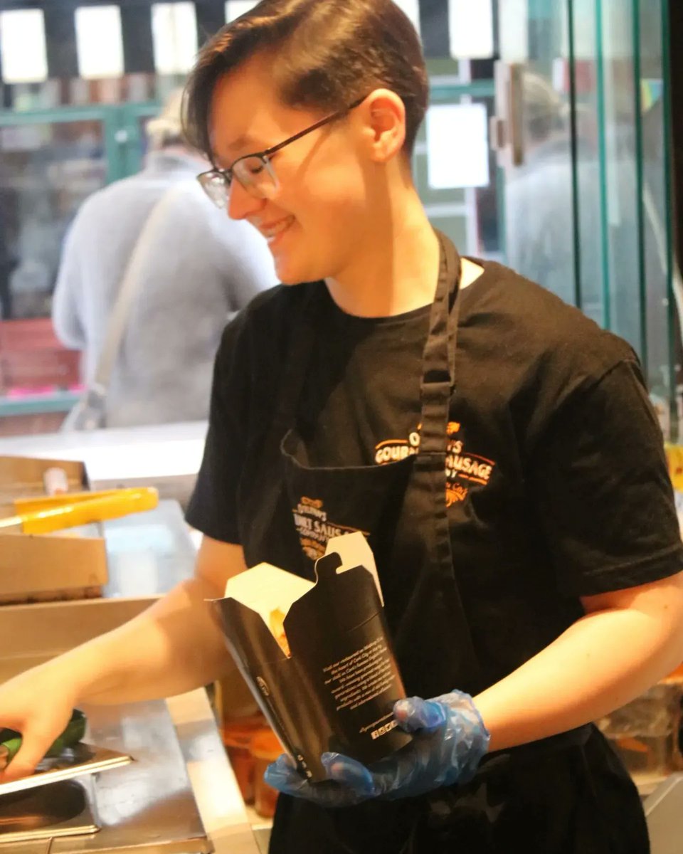 oflynnssausages's tweet photo. Staff-in-Action this week๐
Starring Paul, Emma & Zoeโ๏ธ
#ProperSausages #staff #weeklyphoto #corkpeople #corkfood #corkcity #Irish #sausages #Gourmet #Irishfood #goodfood #staffphotos #staffphotography #englishmarketcork #photography https://t.co/XQUBk30xyY