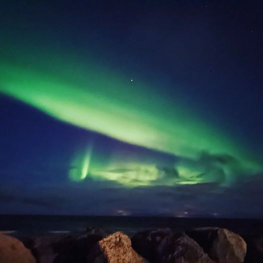 JubyDesign's tweet photo. Hello, northern lights! https://t.co/YRg4at5isL