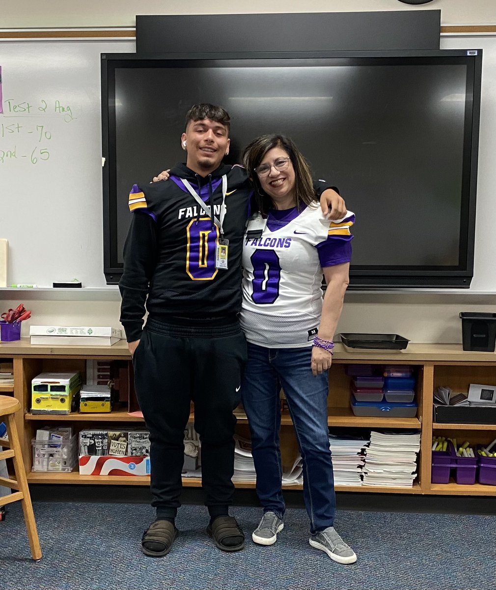GutierrezJVHS's tweet photo. It truly is an honor to wear your jersey today @franzam10. I’m hoping you have another interception tonight during the Homecoming game! I believe you can do it! 💜💛
@JerseyVillageHS 
@jvhsprincipal
#goldenanniversary
#falconpride
#purplereign https://t.co/MlZhoPRqlg