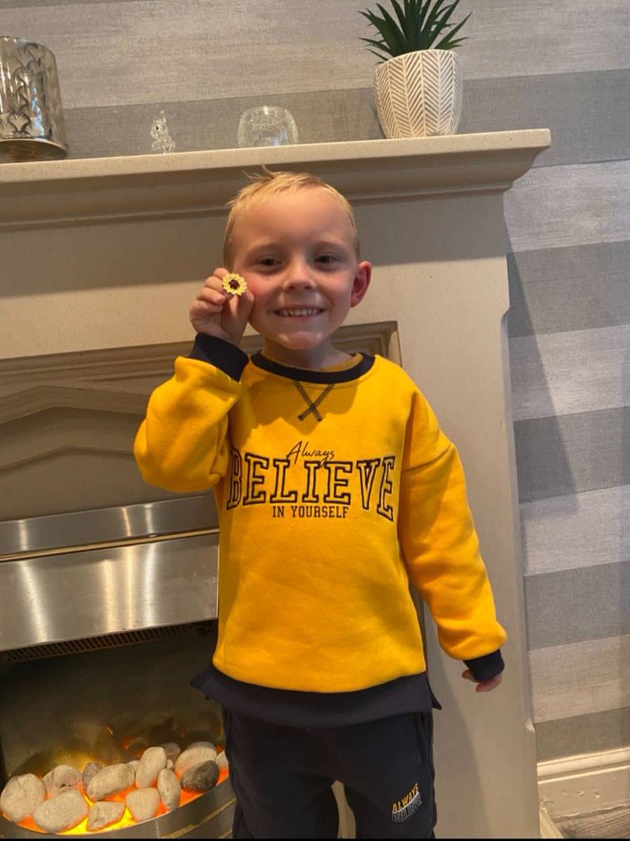 BuryHospice's tweet photo. Hospice Care Week is a great opportunity to introduce everyone to the work that hospices do and encourage a fundraising activity within schools, businesses and in the community. 
Schools have been asking the children to wear something yellow and donate to the Hospice. https://t.co/1wPxrLqGtC