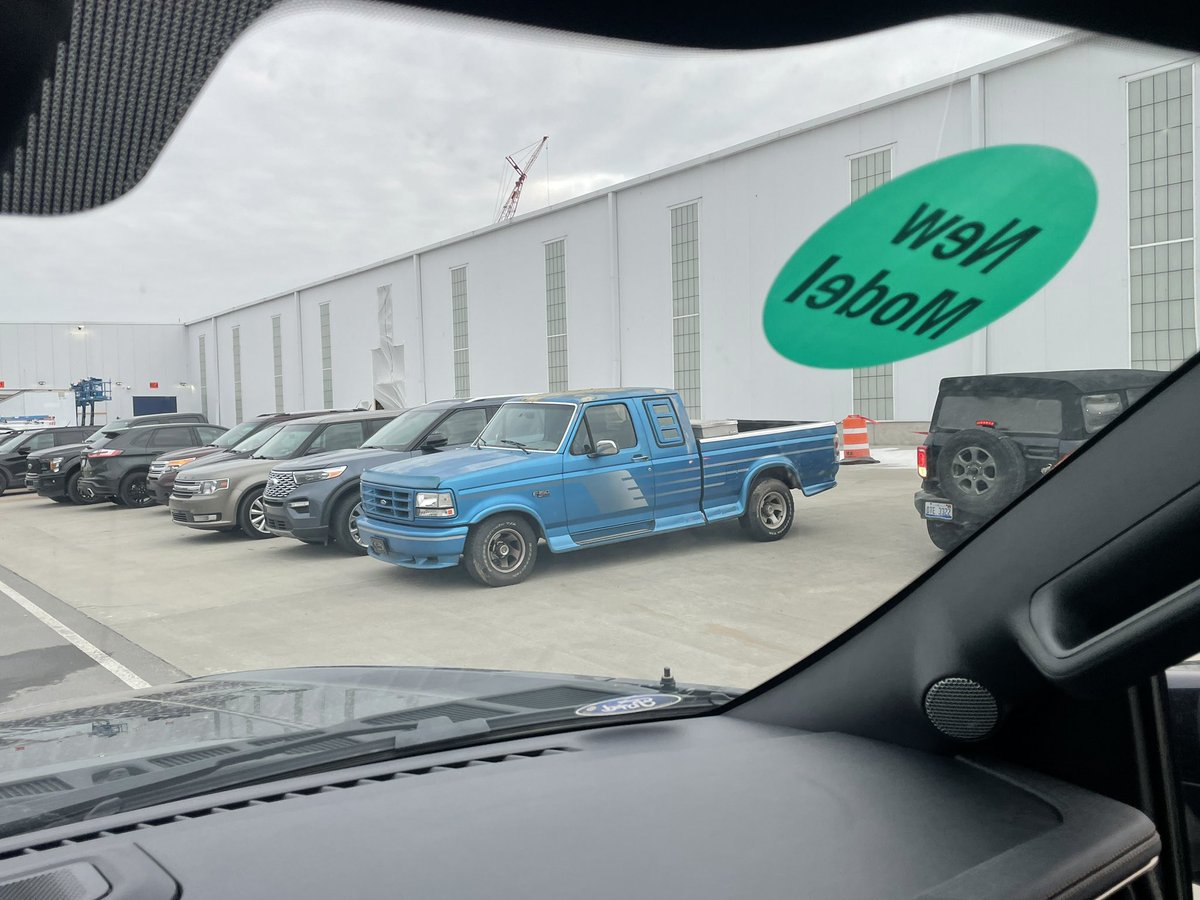 Matturoffact's tweet photo. The future is NOW! Driving around in the upcoming 2023 @Ford Lightning when I happened to spot a Friday flashback @FordTrucks for contrast. I almost thought that was a first gen lightning.
#WeAreFord @FordInsider @jimfarley98 #REVC https://t.co/nxzfr1oaYg