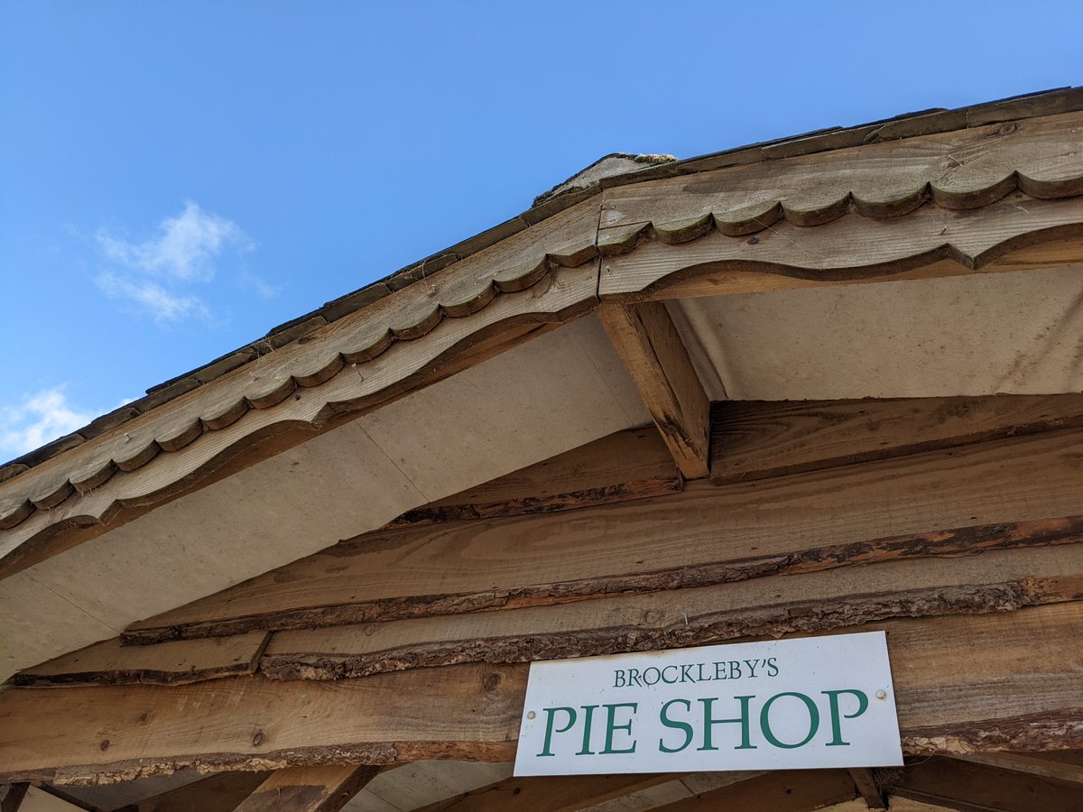 BrocklebysPies's tweet photo. Grab a pie deal at the Bakery door this weekend. We're open Saturday 1-6 pm😋😉.
See you soon.
#pieshop #bakerydoor #handmadepies https://t.co/QdikSobty2
