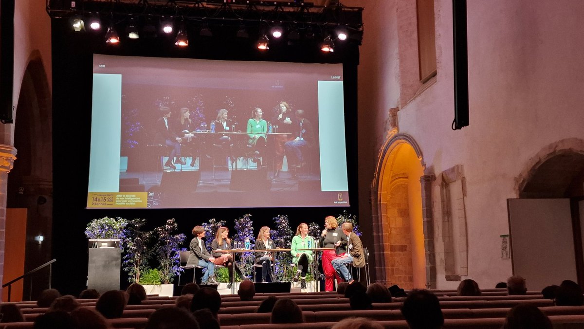 17ème Colloque <a href="/EMCCFrance/">EMCC France</a>
Fin de matinée conférence et table ronde sur la #Neurodiversity : "Je suis différent comme toi : une richesse pour l'Entreprise."
Liliya Reshetnyak Sylvia Porta <a href="/mpoeydomenge/">Poeydomenge Marjorie</a> <a href="/FerialFuron/">Ferial Furon</a>  Louis de Nassau