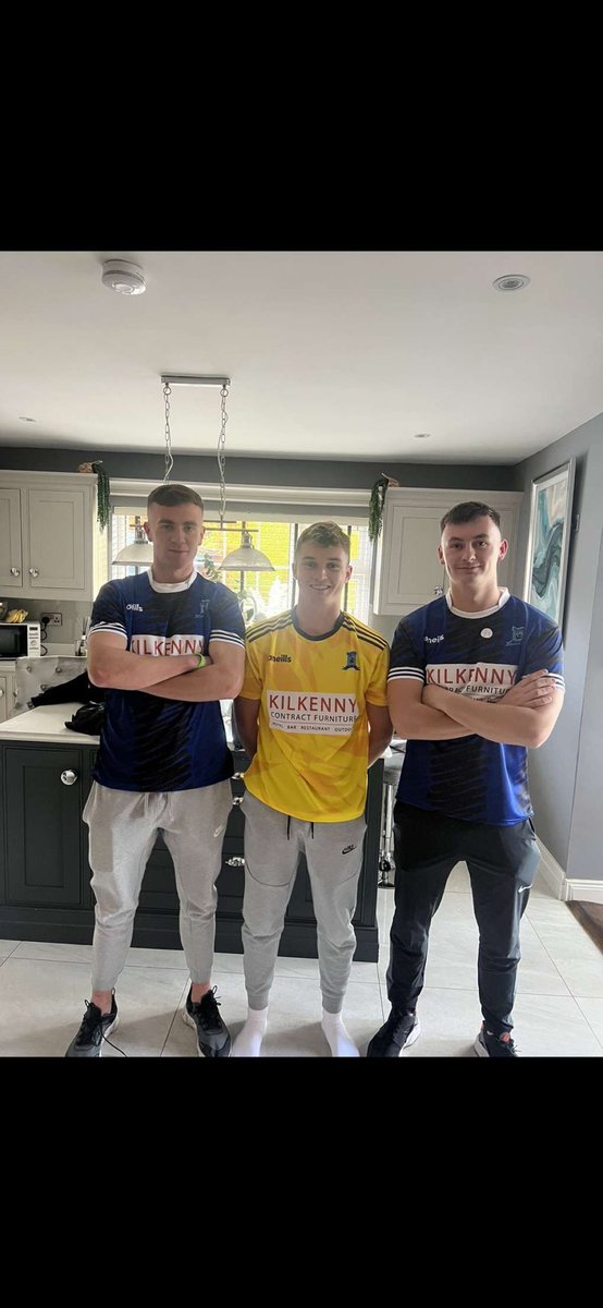 CastlewarrenC's tweet photo. Today the club unveils its new home kit for the 2022/23 season and beyond. 

In association with @ONeills1918 and with thanks to our sponsors, Kilkenny Contract Furniture (https://t.co/Rl3TKoVwYv), the boys will be looking fresh for our upcoming fixtures🔥⚽️

#CCFC https://t.co/ECfpYZQ8tT