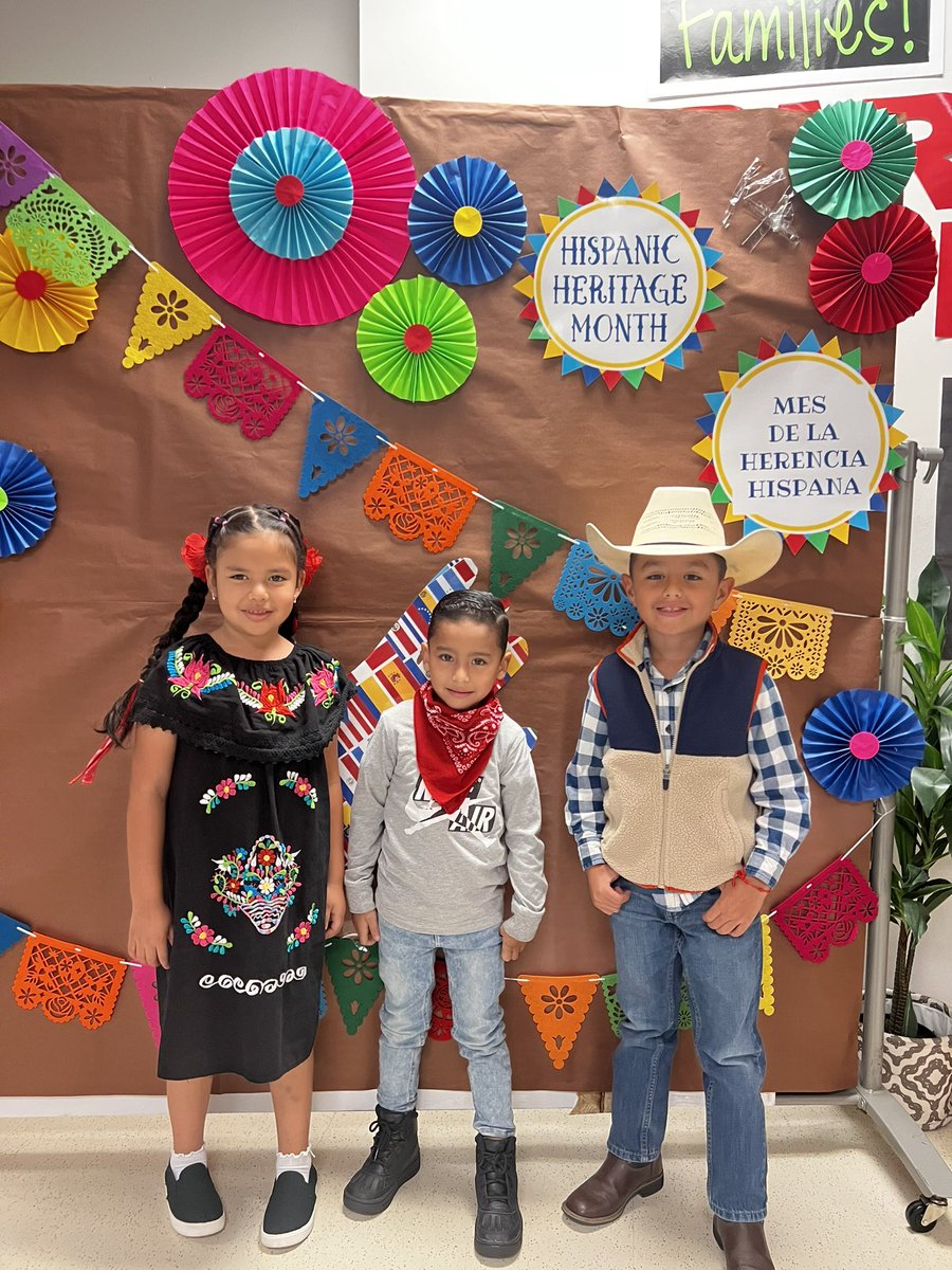 EldaR_ASJ's tweet photo. Hispanic Heritage Month  @ASJohnston1 @IrvingISD https://t.co/PRiQR1Riil
