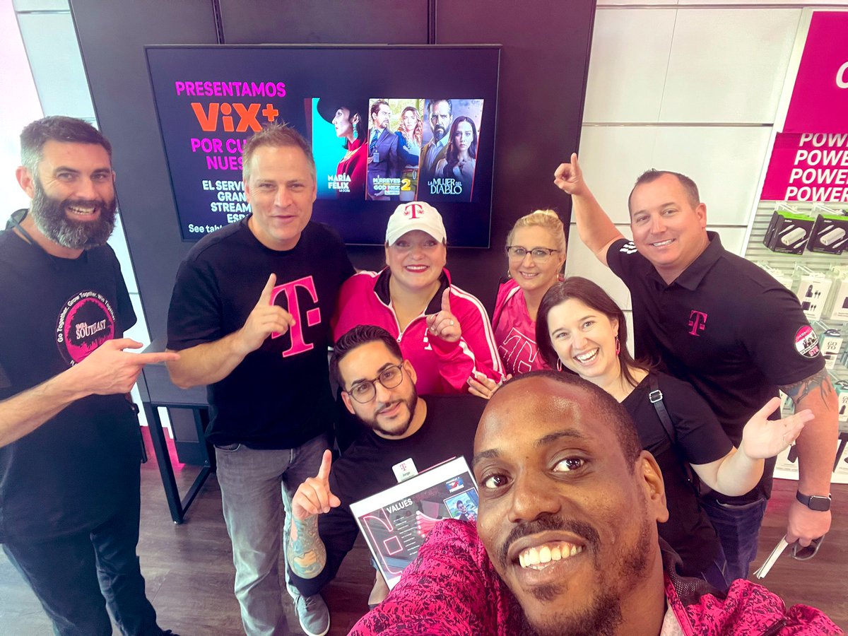 morganlynn4711's tweet photo. What a week it has been- collaboration, growth, intention, visits from leadership and Q4 alignment. All made possible by the AMAZING team I get to support, the peers Im lucky to work with and the unwavering support from the leaders I report to! Thanks for an amazing week in SMRA! https://t.co/Bltp6WV1lZ
