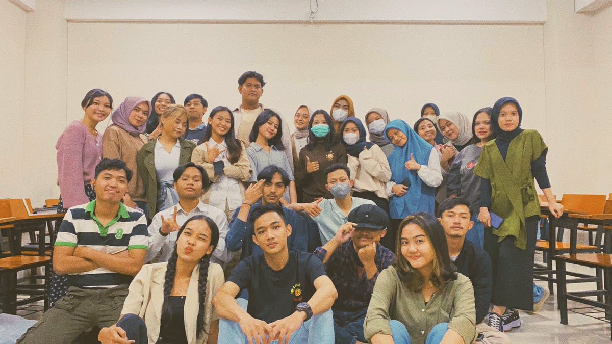 beezqueed's tweet photo. kuliah https://t.co/ArvEIThKCM