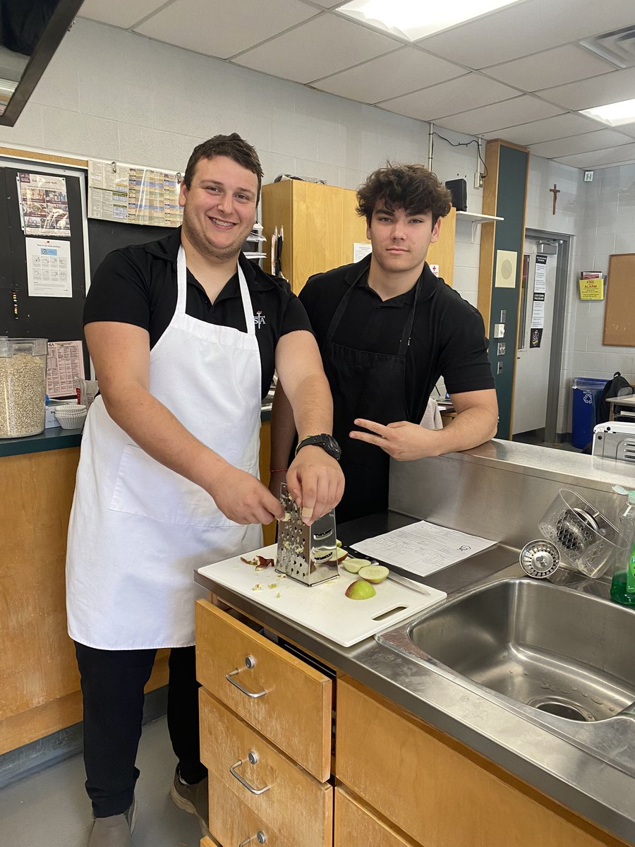 MsCpalmieri's tweet photo. Nutrition and Health students baking up some “Sneaky Veggie Muffins” @STAFlames https://t.co/wppl3Zr4fT