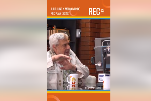 RECTV13's tweet photo. ¡Imperdible! Hoy a las 21:00 hrs Julio Jung recordará sus inicios en #Mediomundo junto a @elwerne en #RECPLAY 😂👌

https://t.co/it8FcllHjp https://t.co/zMlYrrq3br