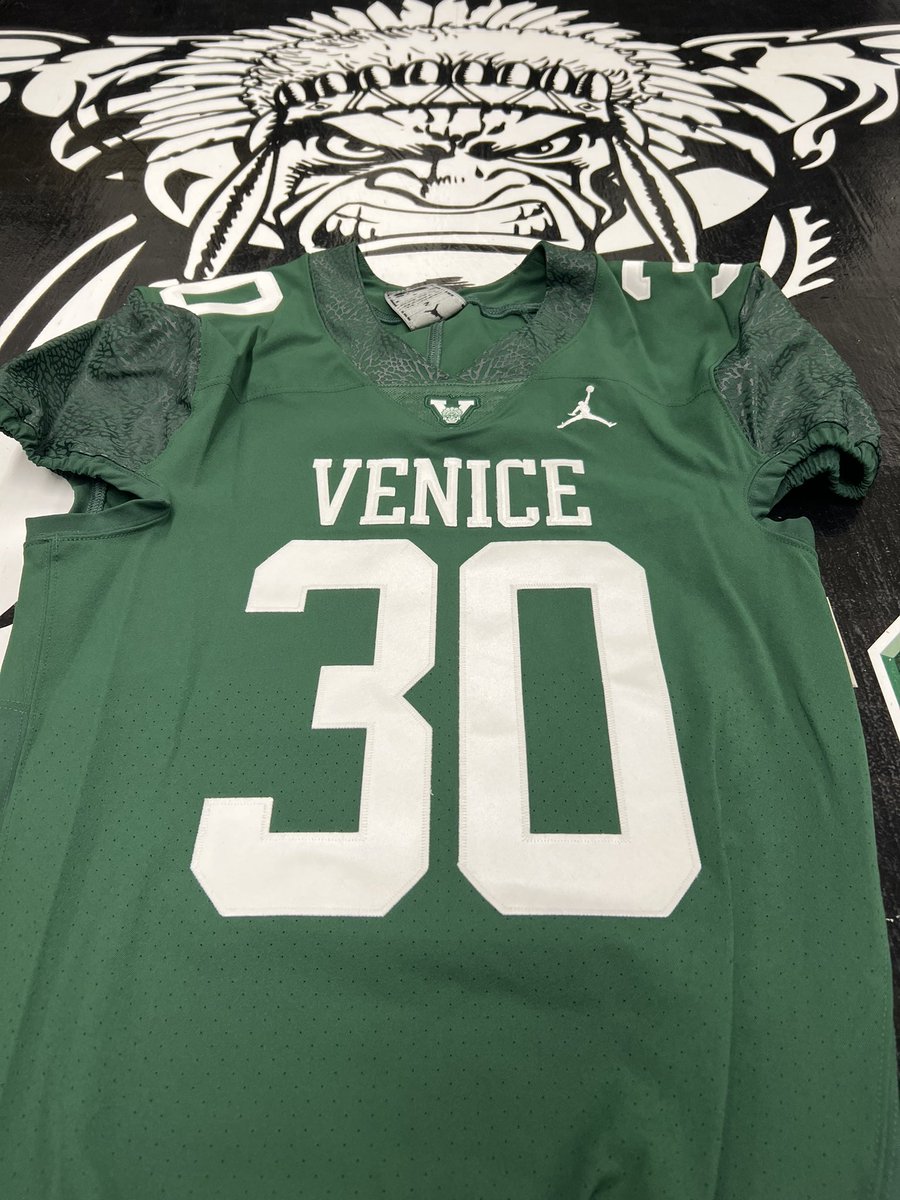 JUMPMAN, JUMPMAN, JUMPMAN Dem boys up to something!!!!! #ITSJUSTDIFFERENTHERE