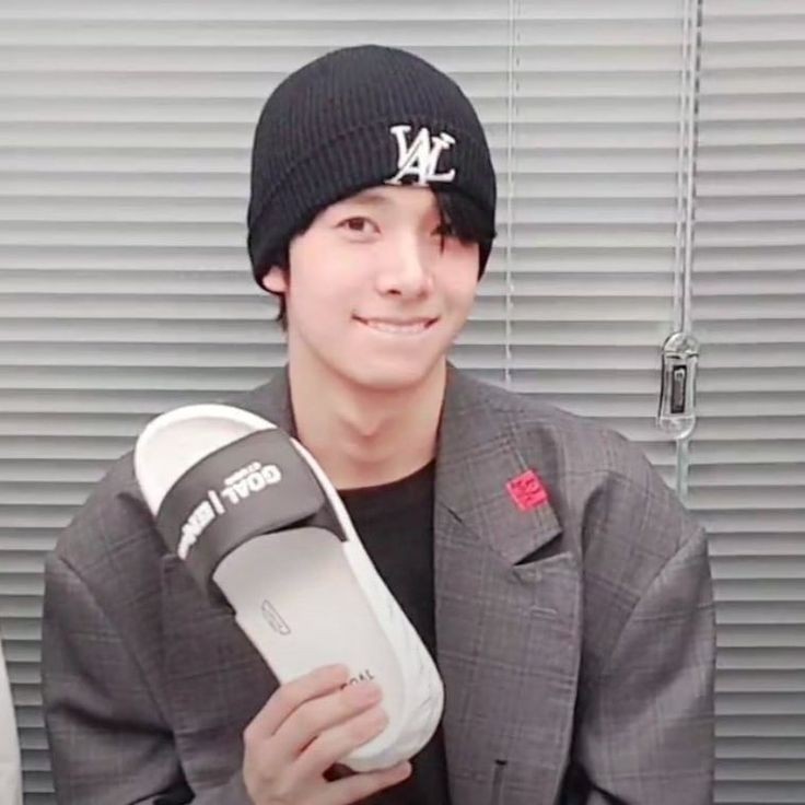 heesstars's tweet photo. I love you so much🎂 https://t.co/OF21C4ev4R