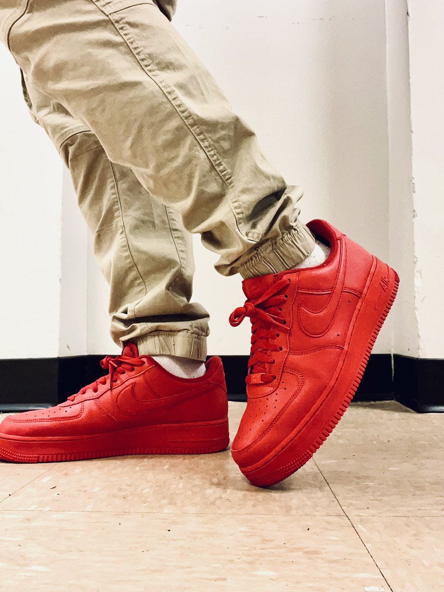 OGMickDre's tweet photo. One of my favorites #af1low 🔥🔥
#wearyourkicks #atmoscollectorsclub #kotd #snkrsliveheatingup #inmyjs #yoursneakersaredope #snkrskickcheck #whatsonyourfeet #photography #sneakertwitter #feetheat #icollectkickzz #AF1 #areyouinfld #ogmickdre #mickdre https://t.co/dhG9MvmOHH