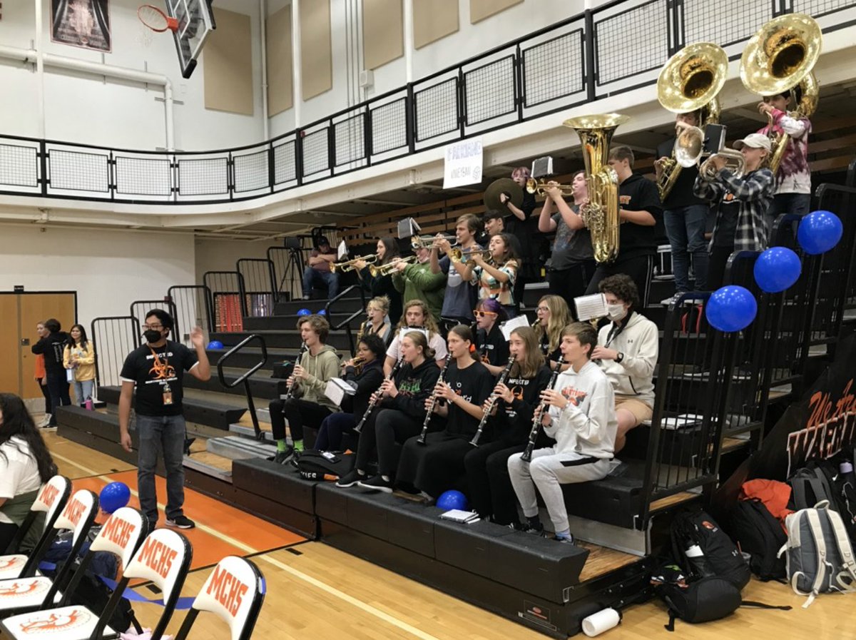 Middle School Night was so much fun! Looking forward to having these future warriors in the program! Thank you to everyone involved, especially the band and Warrior Nation fans that came out to support. A special thank you to Buddyz in McHenry for their generous pizza donations.