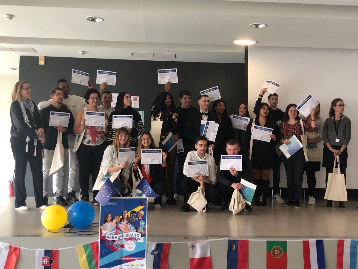 Remise des attestations de la FCIL #aquitapro du <a href="/Eiffel_lycee/">Lycée Gustave Eiffel bordeaux</a> pour ces #ErasmusDays2022 et fêter le retour de la promo 21/22 <a href="/DareicBordeaux/">Dareic Bordeaux</a> <a href="/NvelleAquitaine/">Nouvelle-Aquitaine</a> <a href="/EUErasmusPlus/">Erasmus+</a>
