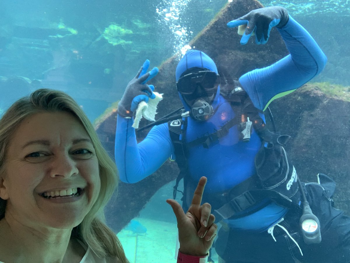 Jacquielinn's tweet photo. Making friends everywhere I go!
#justbreathe @atlantisbahamas https://t.co/aDCCtWdUjx