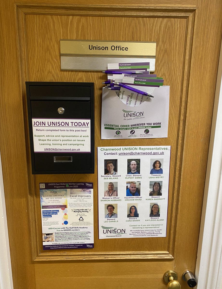 CharnwoodUNISON's tweet photo. Branch office door glow up ✨✨ https://t.co/DTZlqGAiJH