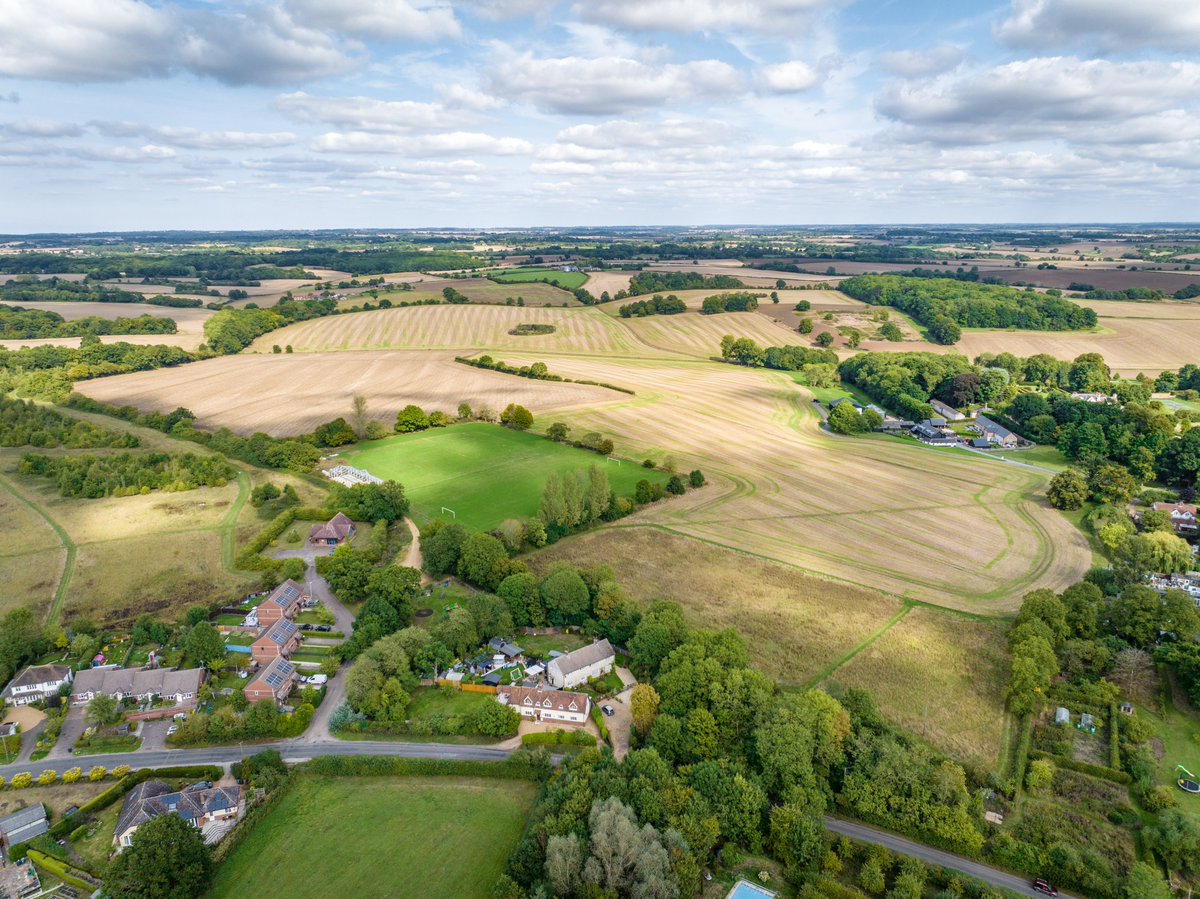 FOR SALE: 325.12 acre ring fenced farm with re-development potential in rural Hertfordshire. A range of modern farm buildings, a commercial let unit, a farm office and land. For more details please visit briggsandstone.co.uk/home #Propertyforsale #land #HERTFORDSHIRE #development