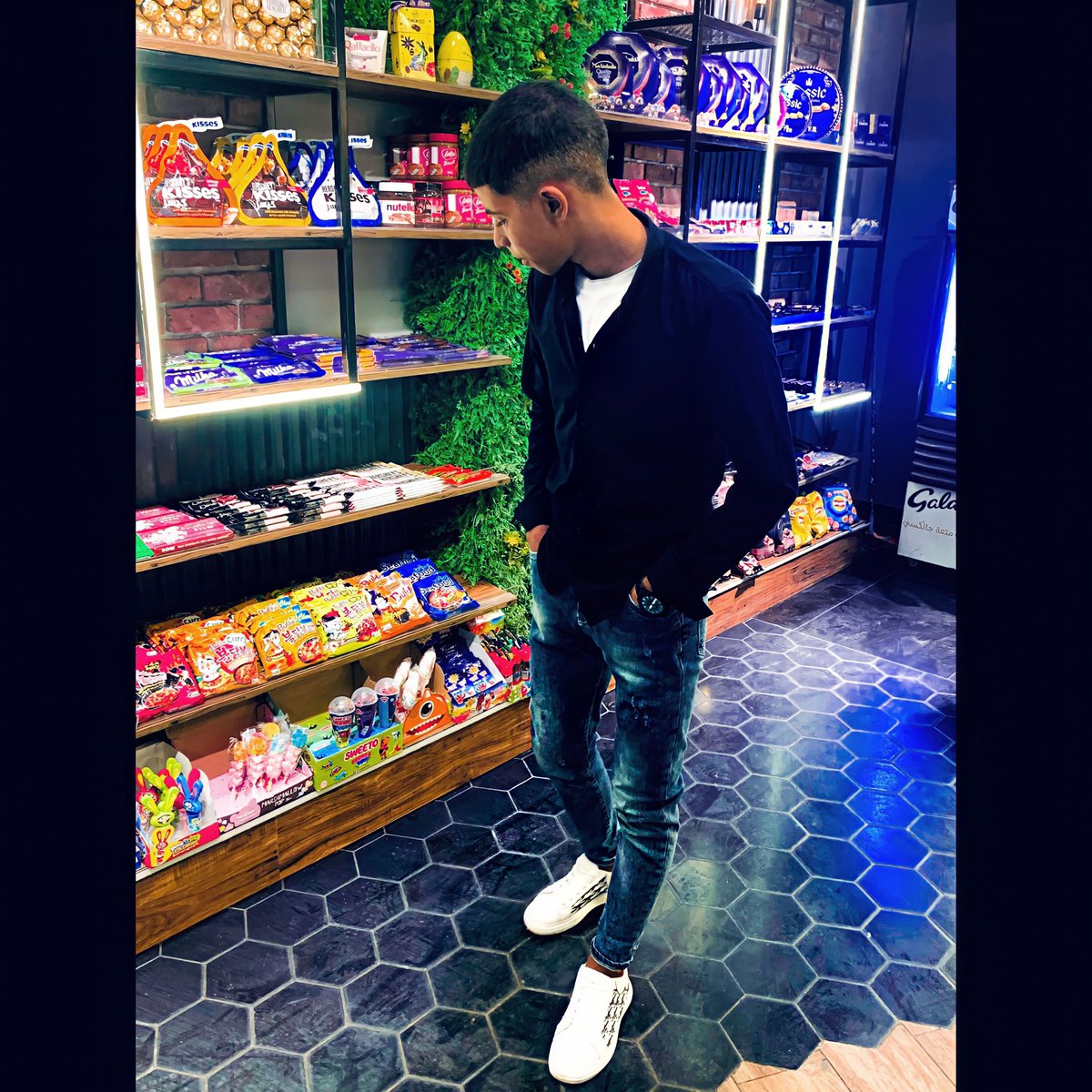 AHMED_SAMY37's tweet photo. my birthday”19✨ https://t.co/fKmY2C7Oxl