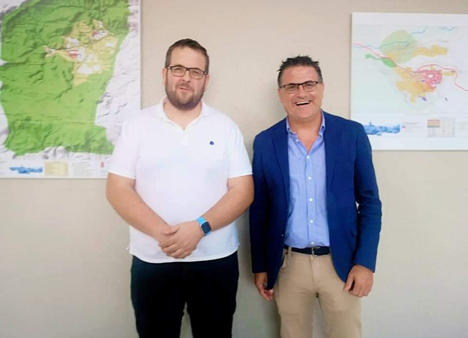 RubenPicoES's tweet photo. Seguimos cumpliendo metas. Hoy hemos inaugurado la NAVE ALMACÉN y presentado el borrador del PLAN GENERAL ESTRUCTURAL de @confrideslabdet  🏘️

GRACIAS @dipuAlicante GRACIAS @JosRamn58571137 GRACIAS @Jav_Gutierrez75 

#Confrides #LAbdet #ConfridesLAbdet https://t.co/We9zTNsiEI