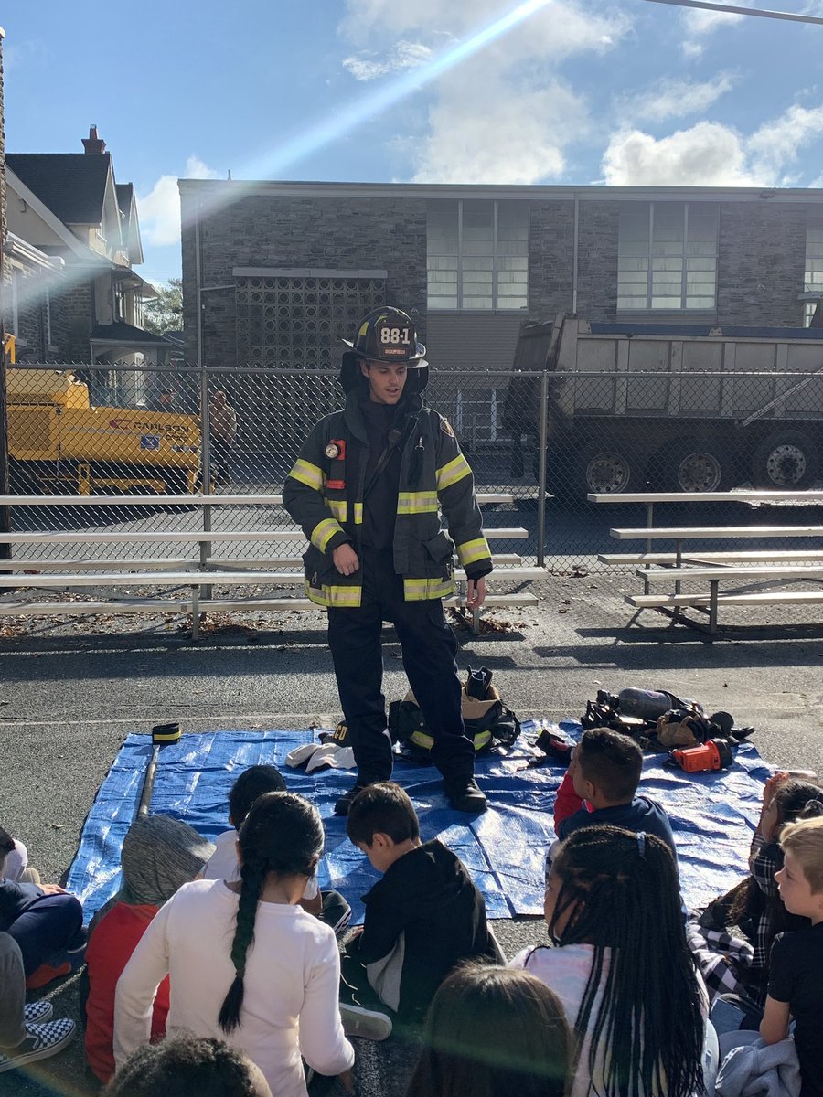 2Sisthebest's tweet photo. Thank you to the Bradley Beach Fire Dept. for teaching us fire safety tips! 🚒 #2sisthebest #october #firesafety https://t.co/yjWqtfHk9Q