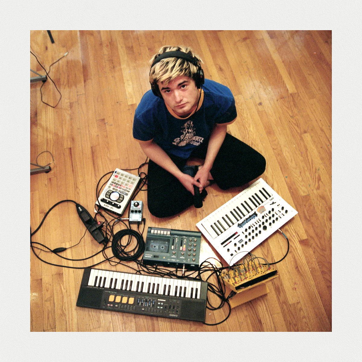 thesedaysmag's tweet photo. Giving away a pair of tickets for you + a friend to catch @lanp4rty's first headlining show at @Schubas this Sunday 10/16, with support from @groupthink__ &amp; @forgetbasement 🎟️🎟️

Enter our giveaway below: https://t.co/eB5HmK0Vbd https://t.co/bYUxoseKjz