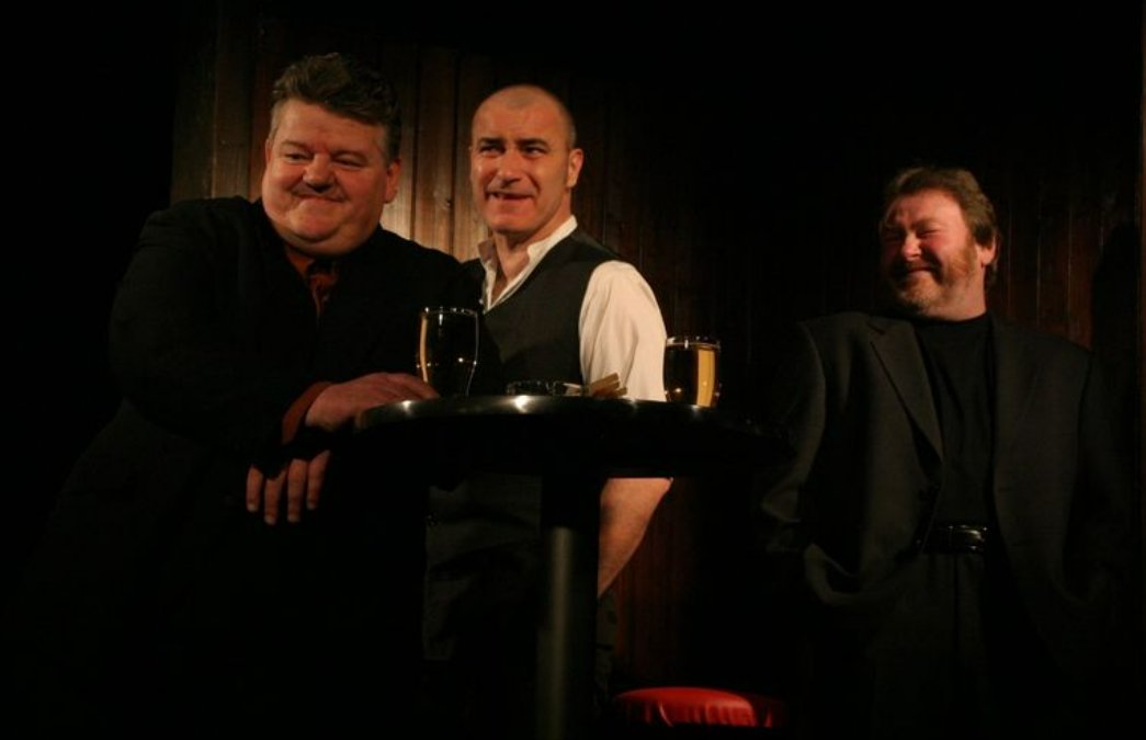PlayPiePint's tweet photo. We were very sad today to hear that Robbie Coltrane had passed away.

The wonderful actor performed at PPP back in 2005 in The Brother's Suit by Peter MacDougall - when we were just a fledgling theatre company.

He will be greatly missed ❤️ https://t.co/CSaaxoCz6E