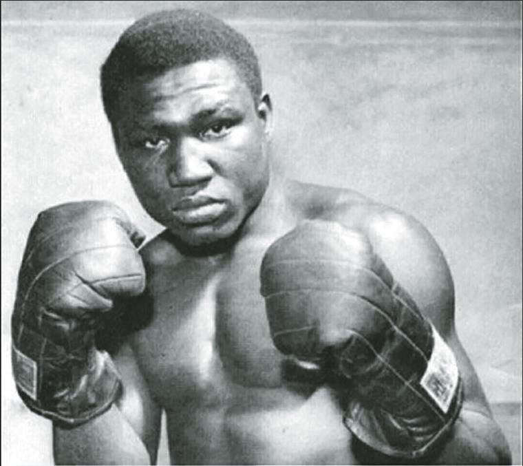 elfuertespic's tweet photo. In 1974, Muhammed Ali refused to fight Idi Amin https://t.co/7oBCJzSY7u
