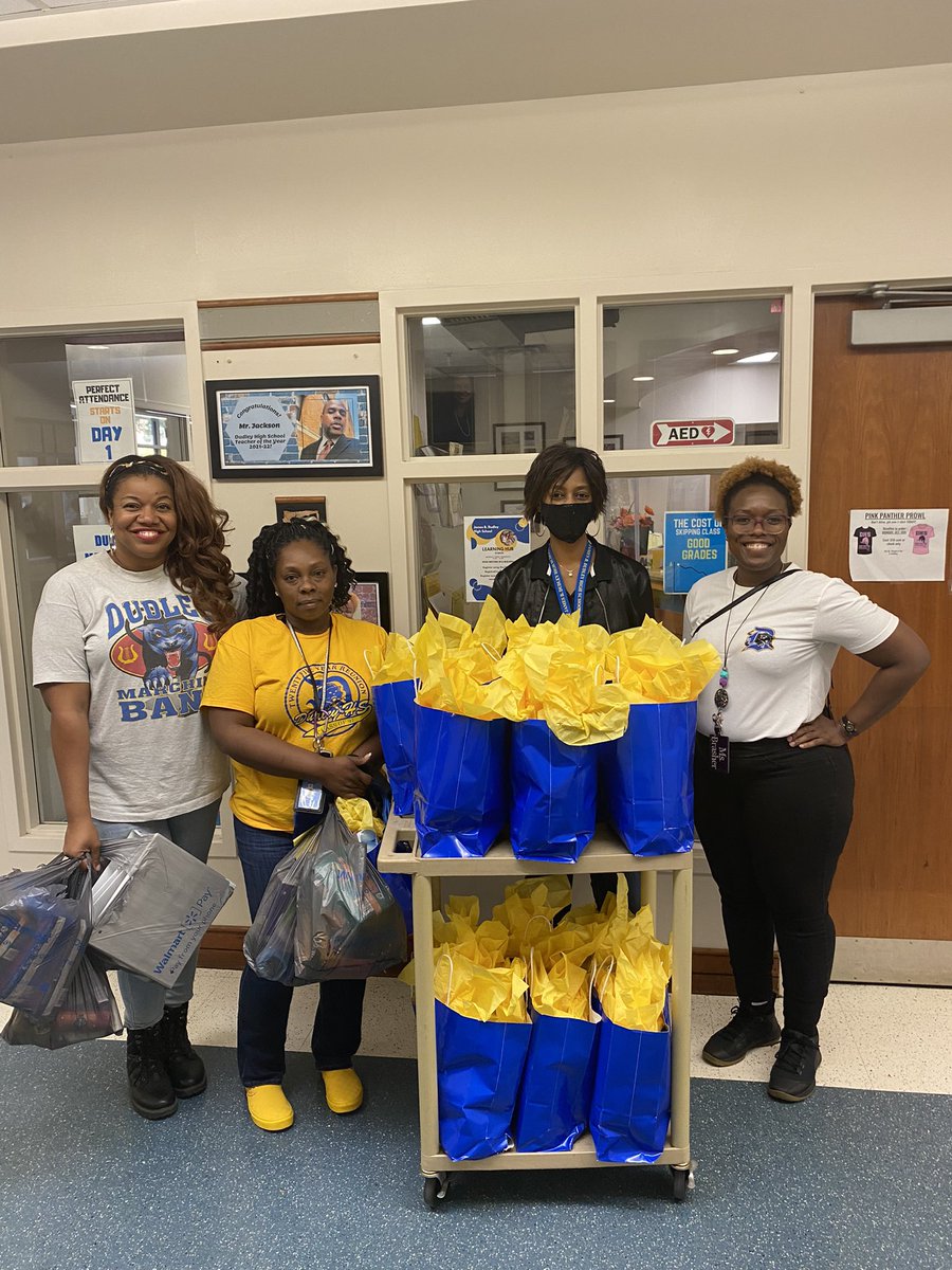 DHS Gold Team tweet media