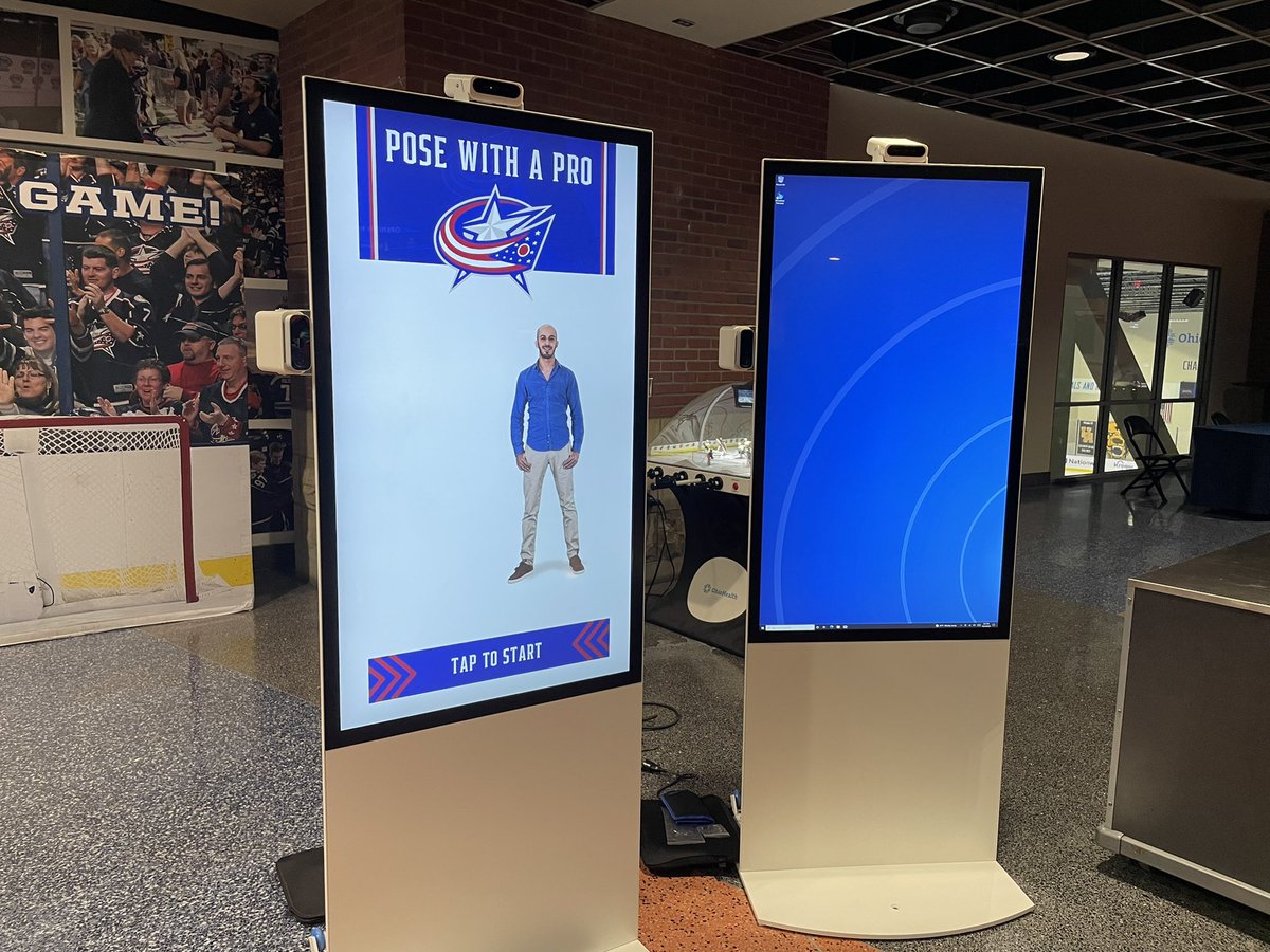 JacketsInsider's tweet photo. New at Nationwide Arena this year as well — Pose with a Pro. You can pick a #CBJ player and get your picture with them on the Nationwide concourse like you’re old pals. Thanks to @EakinMorgan for serving as our test subject. https://t.co/NJvzwXyBjx
