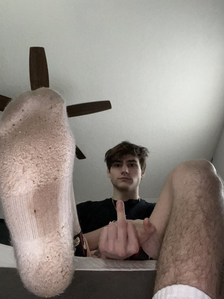 BestSockMasters's tweet photo. #footmaster @MasterKane10 killing it with the socked foot content!

🧦🧦🧦

#findomfeet https://t.co/gNPtgLqRIz