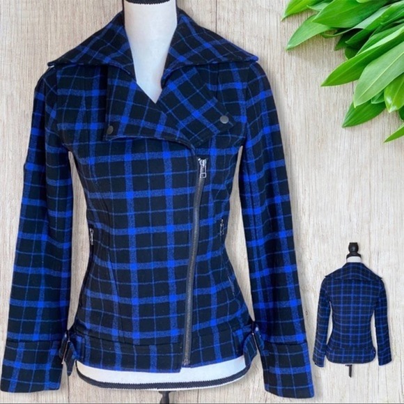 JenniPeaden's tweet photo. So good I had to share! Check out all the items I'm loving on @Poshmarkapp from @MontysMontage #poshmark #fashion #style #shopmycloset #escada #bensherman: https://t.co/19zsjjUSJ0 https://t.co/koCpIxq7aq