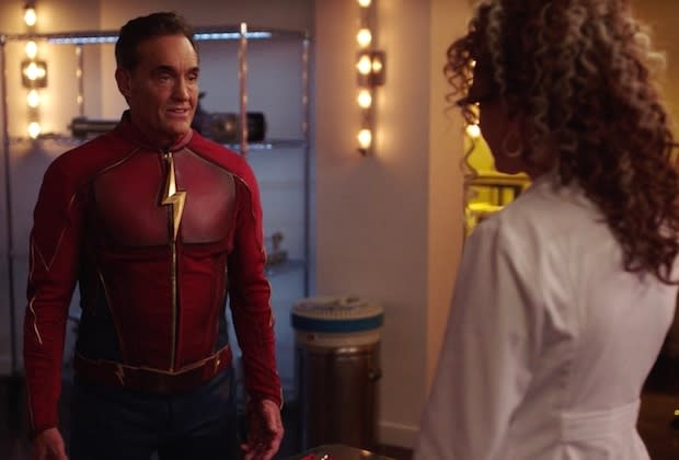 Beyond_TLOU's tweet photo. A deleted scene from #TheFlash 8x20 has recently been released and it teases #Chronarch, last mentioned by Abra Kadabra in 7x04. With his comic background in mind as well as the Forever War Jay Garrick mentioned, Chronarch has the potential to be a cool final main villain https://t.co/q2M5nF8b4m