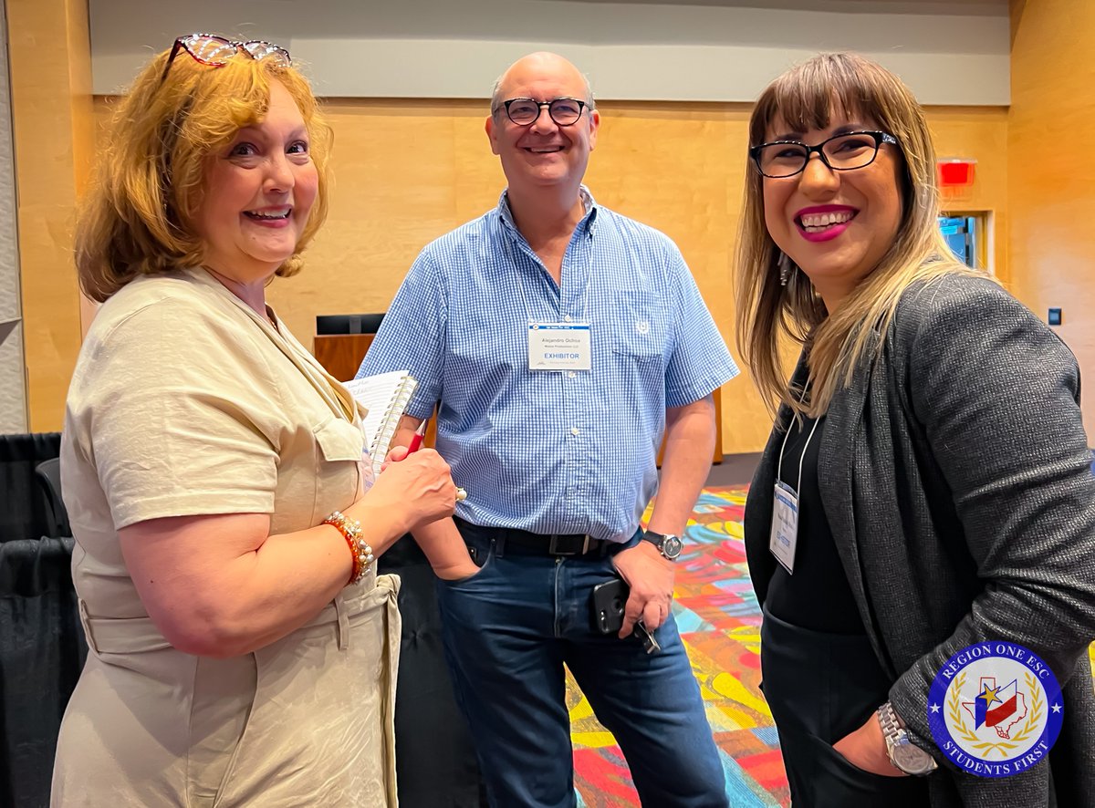 RegionOneESC's tweet photo. It was a great day at Region One! We welcomed over 200 librarians, educators and school administrators to the @esc1library 2022 Fall Media Fair. The day of learning focused on promoting literacy among students. We ♥️ our librarians!

#studentsfirst https://t.co/Ur0S45bKnZ