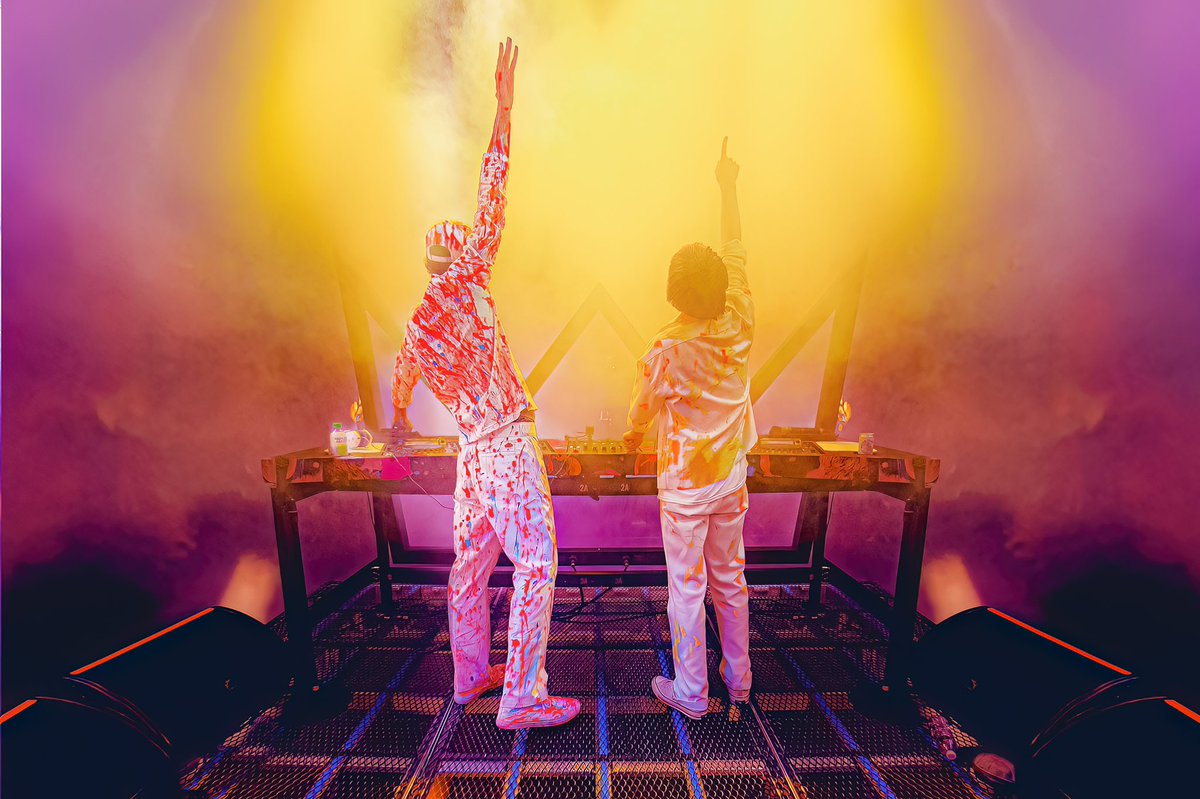 LouisTheChild's tweet photo. Red Rocks night 1!!! https://t.co/HH3T2BD0Qc