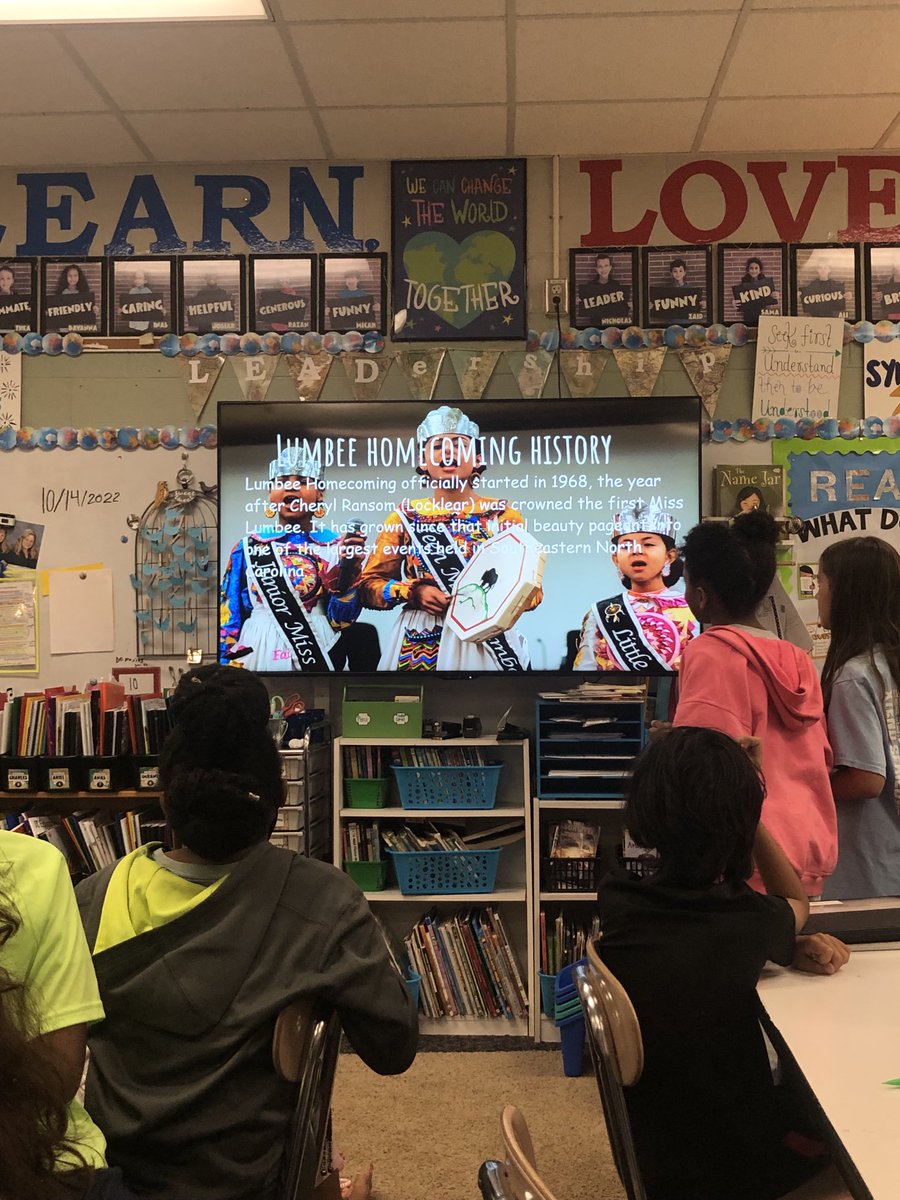 ⁦<a href="/CombsCatchUp/">Combs Catch Up</a>⁩ ⁦<a href="/TheLeaderinMe/">The Leader in Me</a>⁩ ⁦<a href="/CentralWCPSS/">Central Area</a>⁩ 4th grade leaders learning and presenting their Culture Collages about North Carolina!