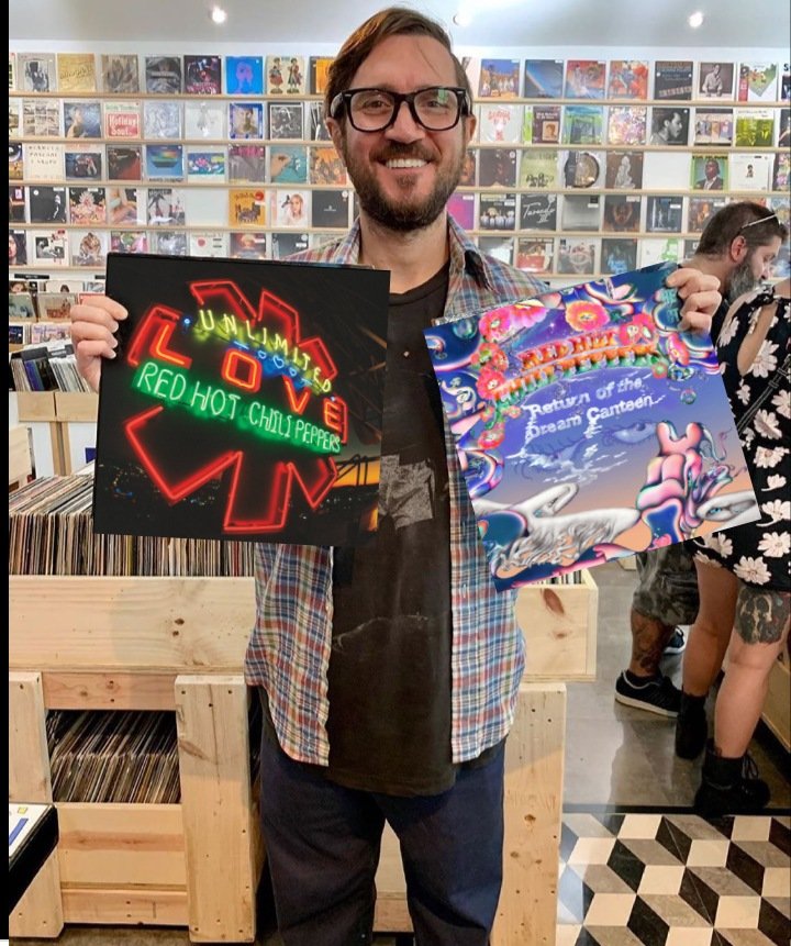 ChiliPeppersArg's tweet photo. Gestión John Frusciante! https://t.co/7KWW6N2N9i