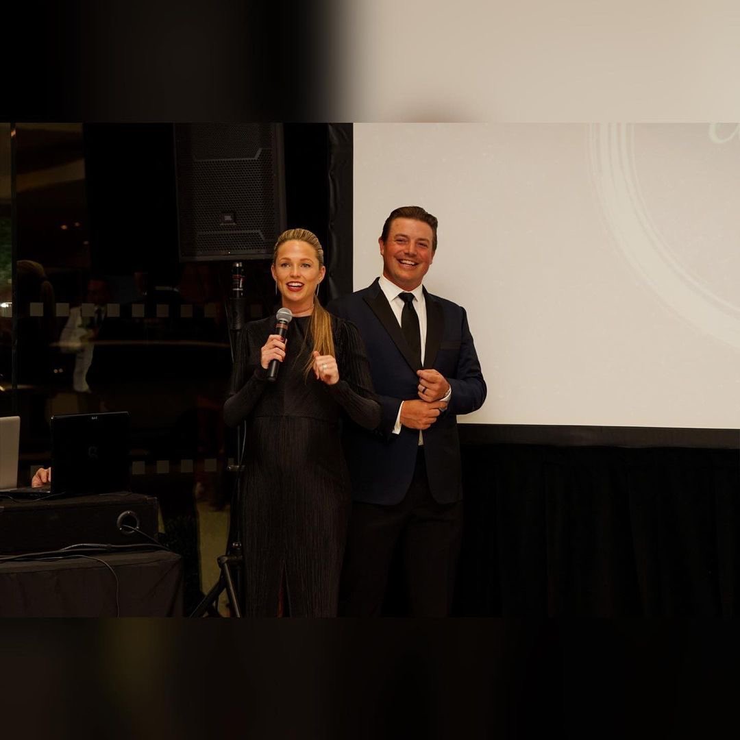 ALaForce's tweet image. Thank you #ColumbusOH for SHOWING UP BIG for our Evening Under the Stars Gala hosted by @LandRoverEaston 💫😍

You&apos;re giving Columbus families at-risk for Huntington&apos;s disease, the gift of eradicating HD in their family forever💙 @HelpCureHD @JSThree8

#helpcurehd #hdfree #ivf