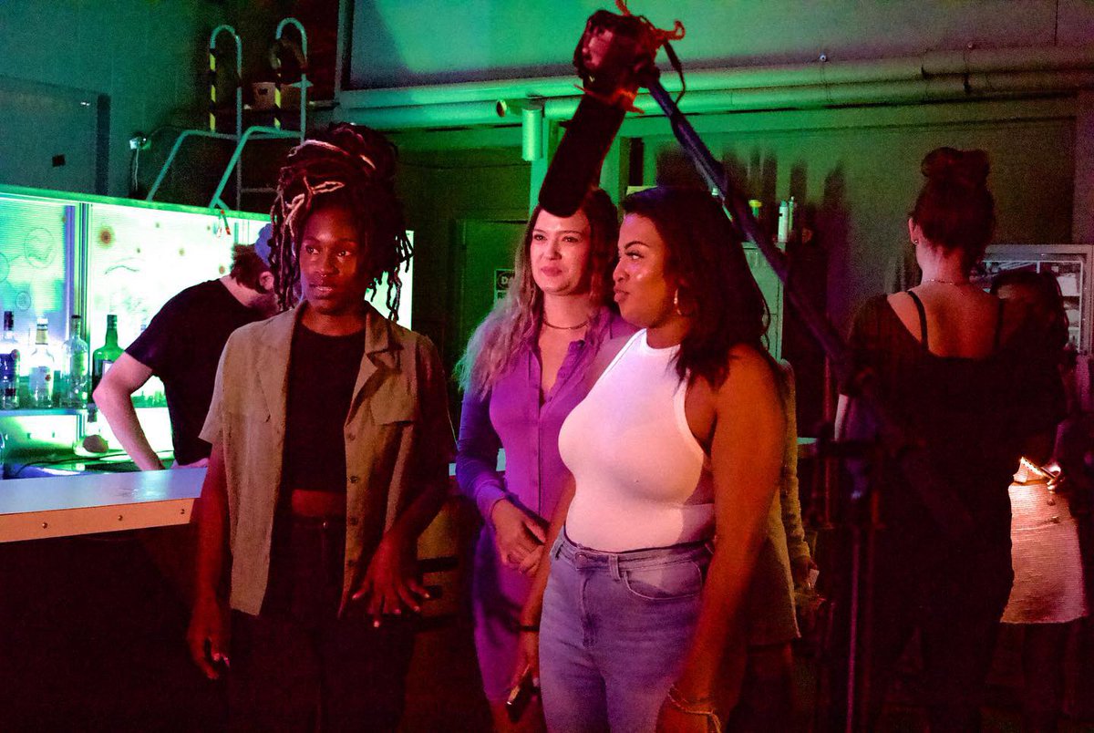 JessiWhoSeries's tweet photo. We LOVE our extras 😌💗
#amirite
•
•
•
#extra #set #youtube #youtubechannel #jessiwho #subscribe #share #fyp #comedy #webseries #barsetup #locs #actresslife #retweet https://t.co/acRlNMvYj5
