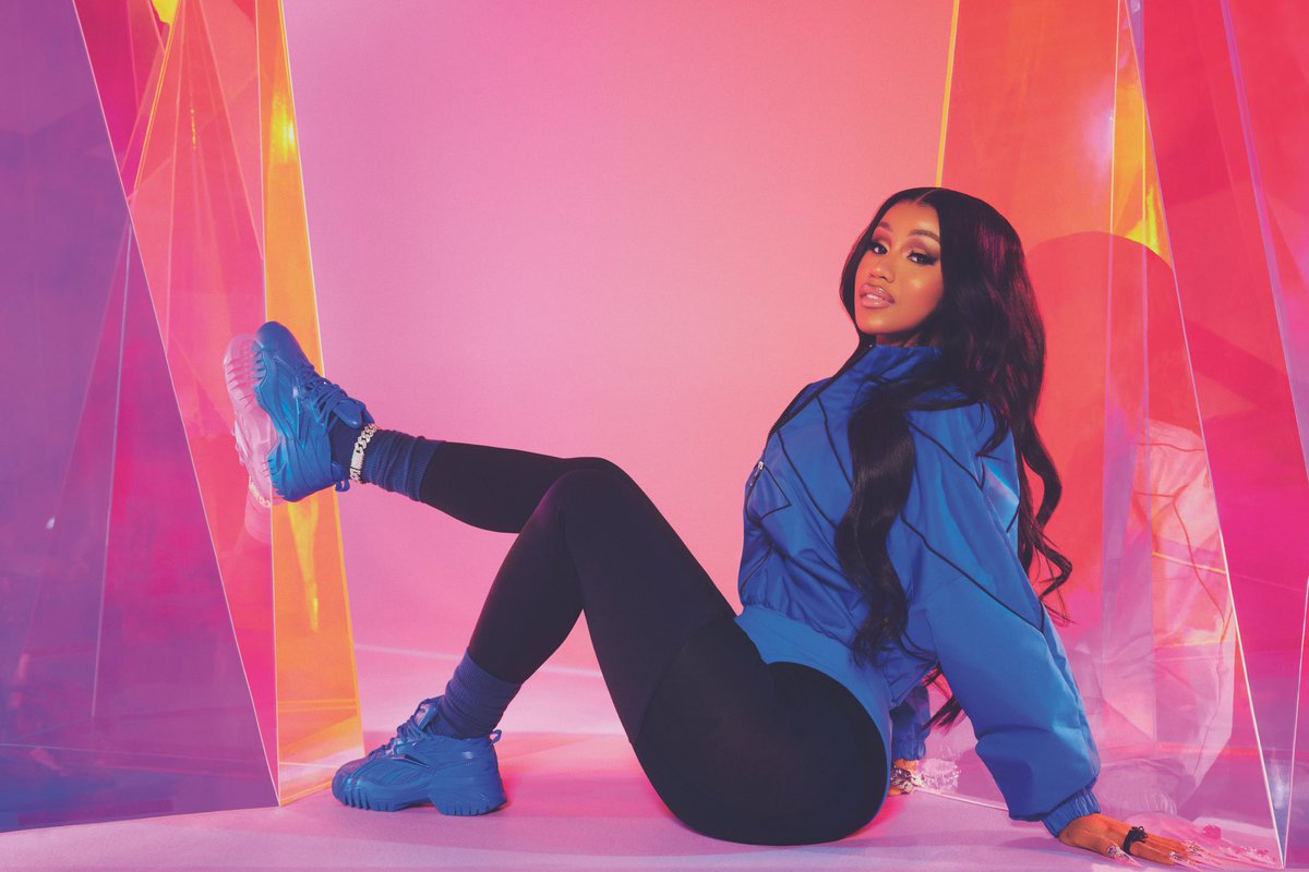 VotingCardiB's tweet photo. 🗳Bardi Gang, reply using the tag:

I’m voting for Cardi B for Favorite Female Hip-Hop Artist at the #AMAs .

• Retweets also count as votes 🔁
• 22 votes per user, per category, per day, per method 📋 https://t.co/meO4YackvT