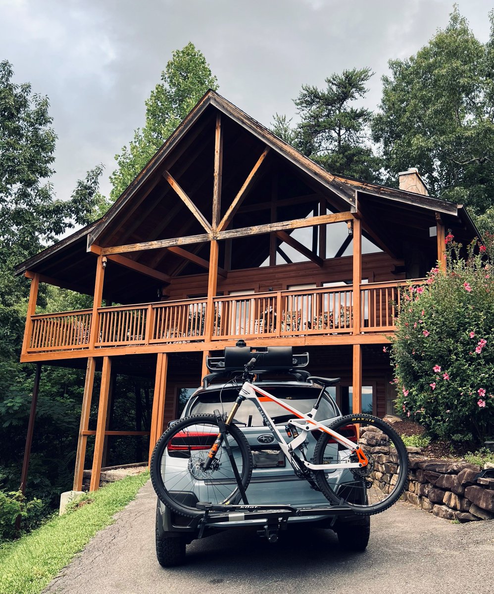 subaru_usa's tweet photo. Manifesting this #DrivewayGoals shot as part of our weekend plans. Where are you heading for a #SubaruAdventure? #FridayFeeling (📸: Brad Valerine) https://t.co/KnmnWiVAUa