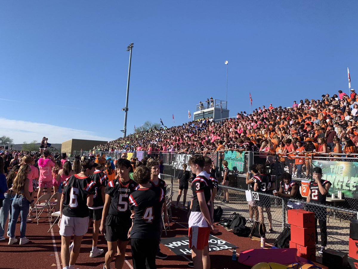 At BCHS today with #extraordinary Principal Sutton for the Homecoming Parade! The staff and students did a great job! Thanks to all the feeder schools for joining in the Jag Pride! <a href="/BCHS_DVUSD/">Boulder Creek High</a> <a href="/DVUSD/">Deer Valley Unified School District</a> <a href="/Diamond_Canyon/">DiamondCanyonSchool</a> <a href="/DMSblackhawks/">Desert Mountain School, DVUSD</a> <a href="/NewRiverWildcat/">New River Wildcats</a> <a href="/ssrhawks/">Sunset Ridge K-8</a>